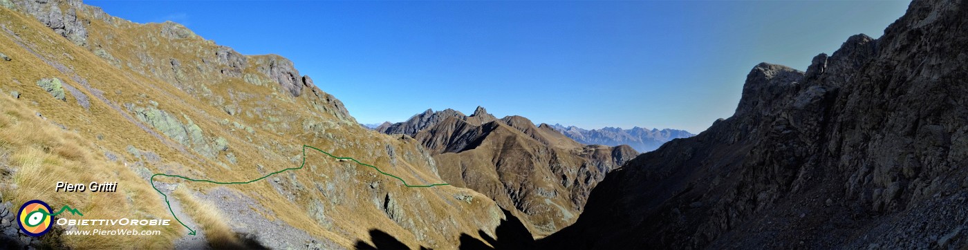 33 Dalla Bocchetta di Val Pianella (2210 m) sguardo indietro.jpg